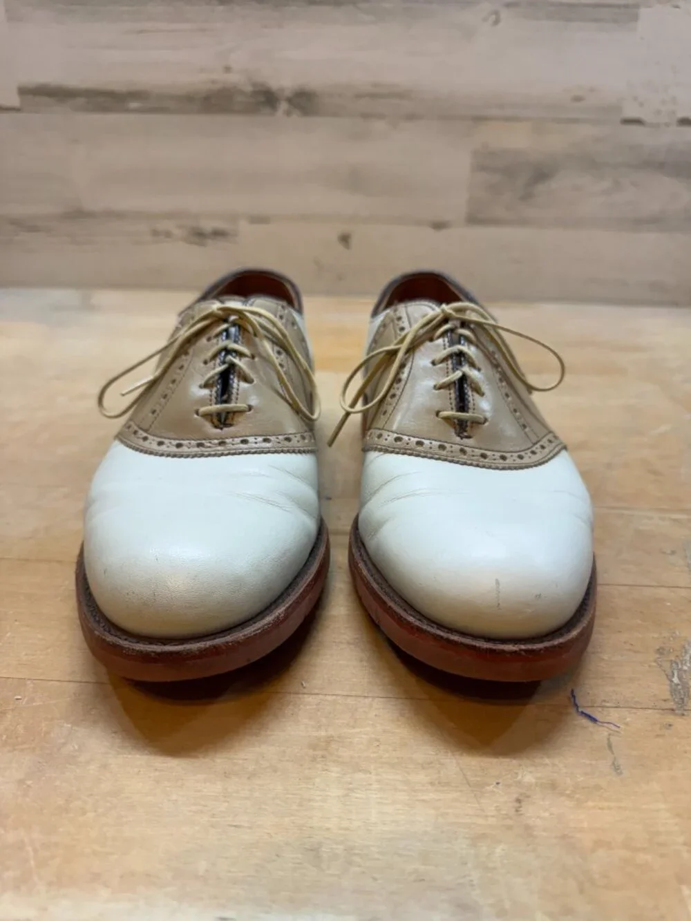 Classics by Foot Joy Saddle Oxford Two Tone Lace Up Shoes Mens Size 8 Ivory Tan